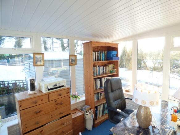 2 bed Park Home for sale Image 8
