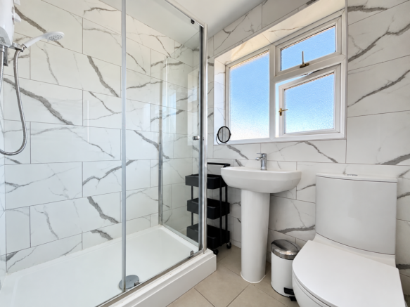3 bed Semi-Detached for sale Image 8