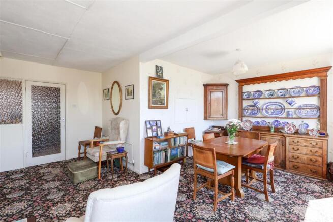 4 bed Detached for sale Image 8