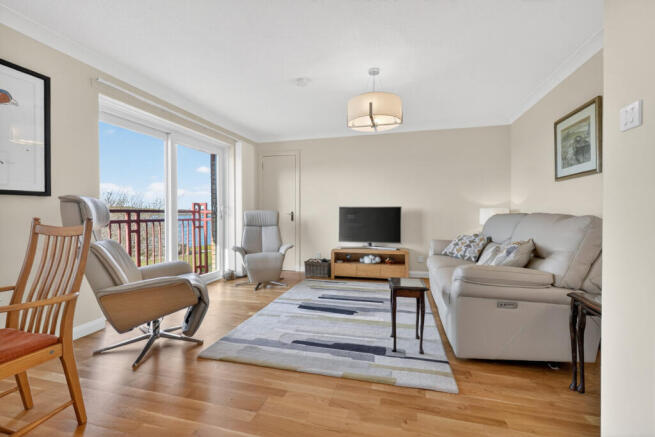 9 Curlinghall, Largs, KA30 8LA photo 4