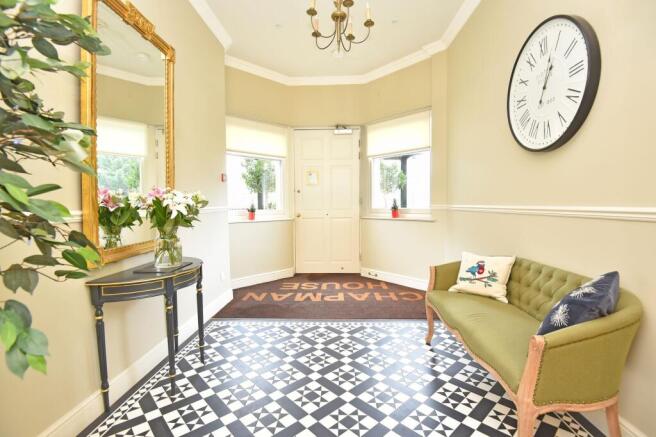 2 bed Flat for sale Image 12
