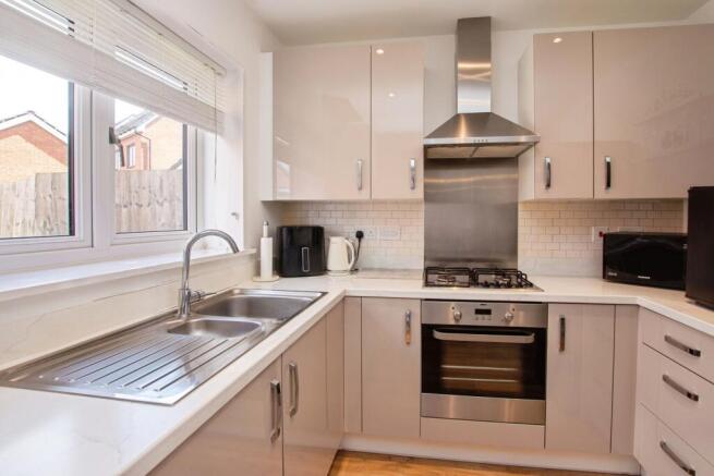 Kitchen/ Dining Room