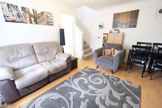 SITTING/DINING ROOM