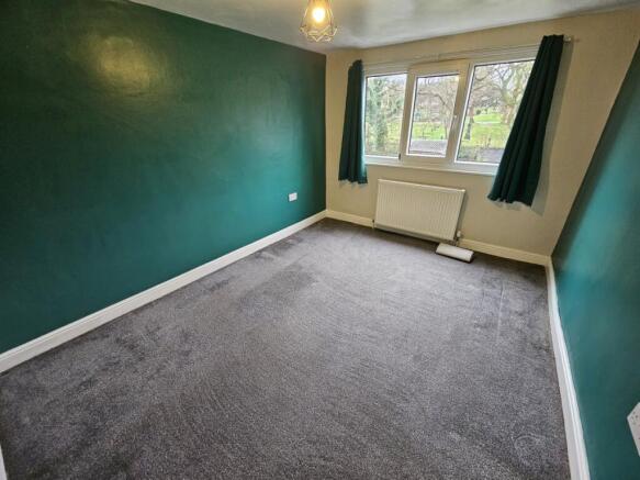 3 bed House to rent Image 8