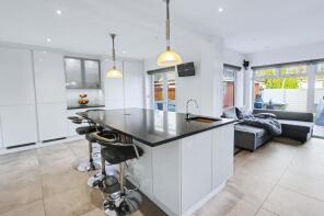 19, Jarvis Fields, Southampton SO31 8AF