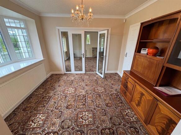 4 bed Detached for sale Image 6