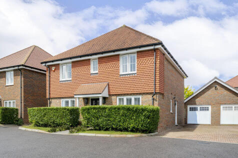 Pochard Gardens, Crowborough