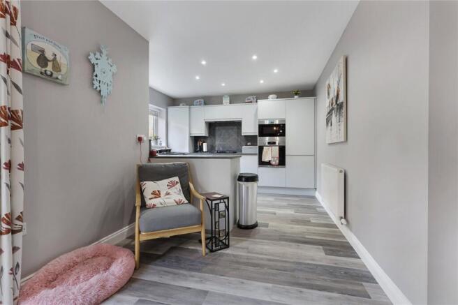4 bed Detached for sale Image 11