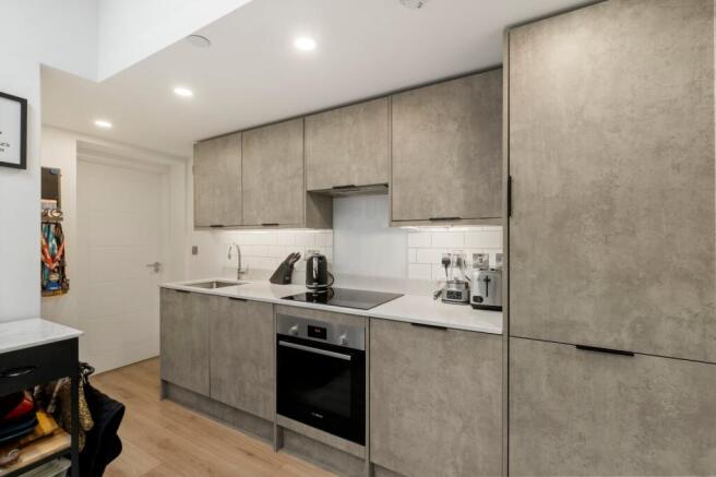 Kingston Road, London, SW20 photo 3