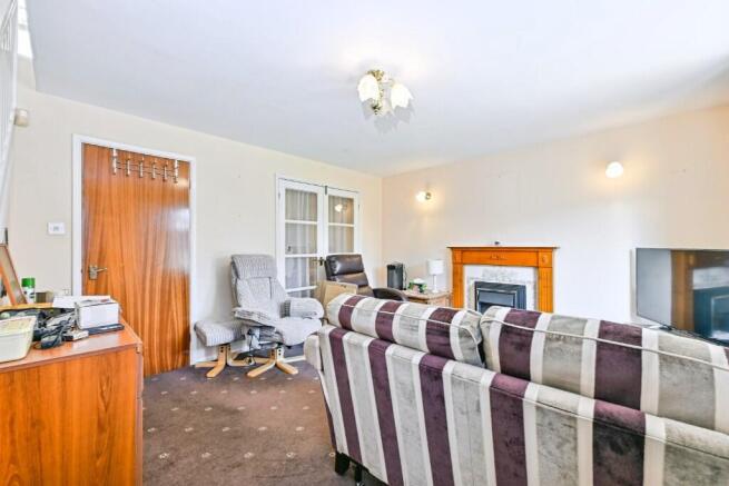 Wittering Close, NG10 photo 4
