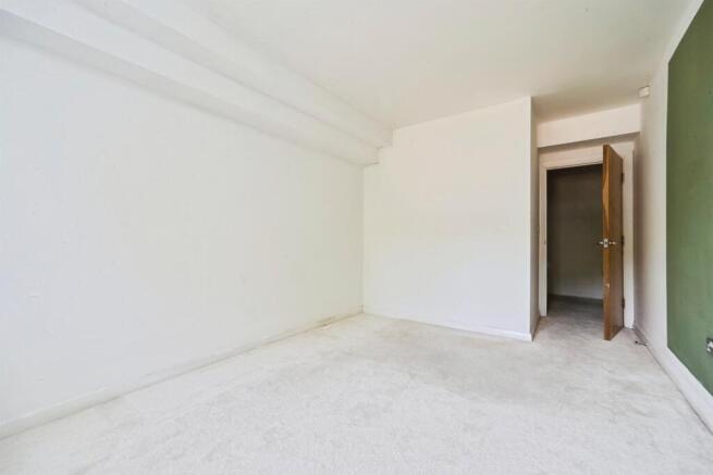 2 bed Flat for sale Image 11