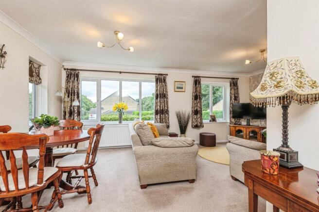3 bed Detached Bungalow for sale Image 7