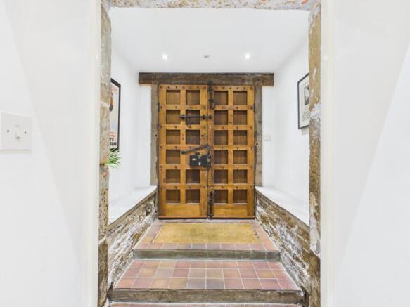 6 bed Character Property for sale Image 11