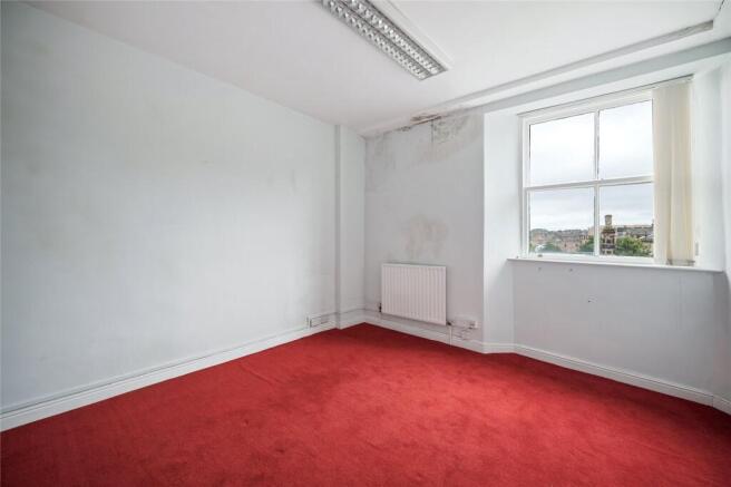 4 bed Terraced for sale Image 8