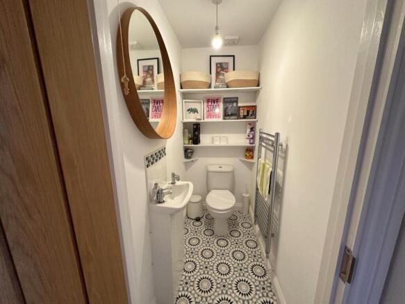 downstairs wc.jpeg