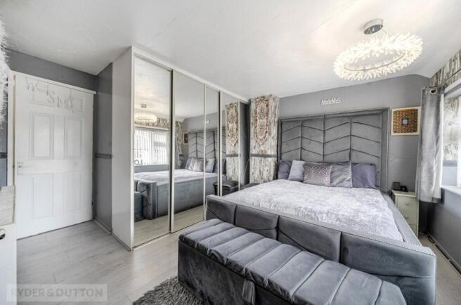 4 bed Semi-Detached for sale Image 12
