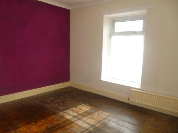 Bedroom 1: