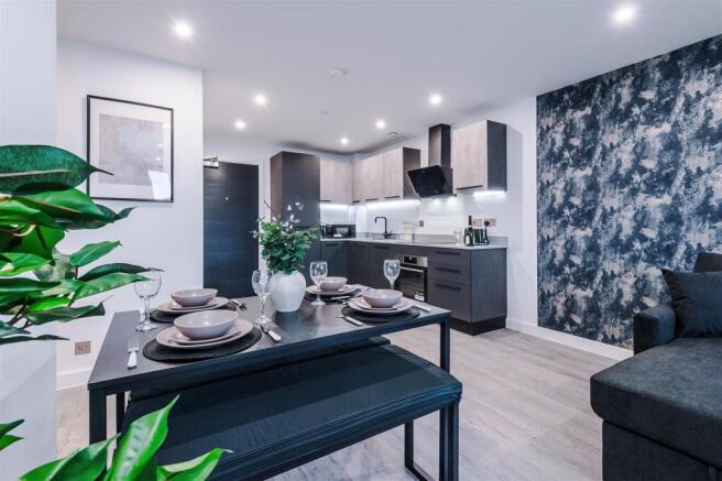 2 bed Apartment for sale Image 5