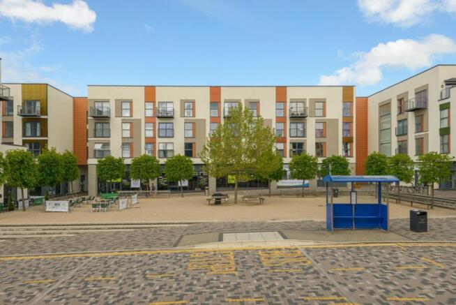 ERAUQSEHT98 - External E.jpg