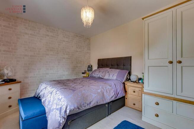 2 bed Terraced for sale Image 10
