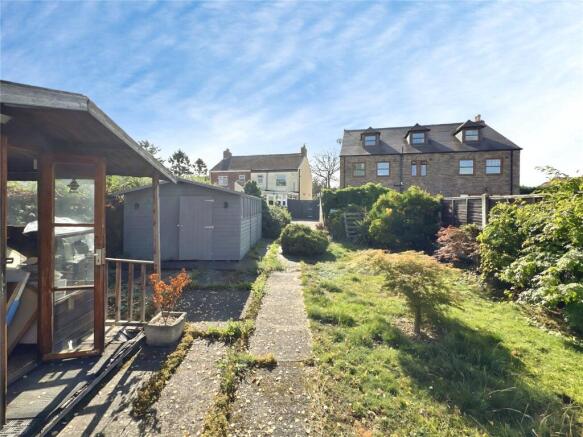 3 bed Semi-Detached to rent Image 11