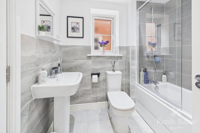 3 bed Semi-Detached for sale Image 12