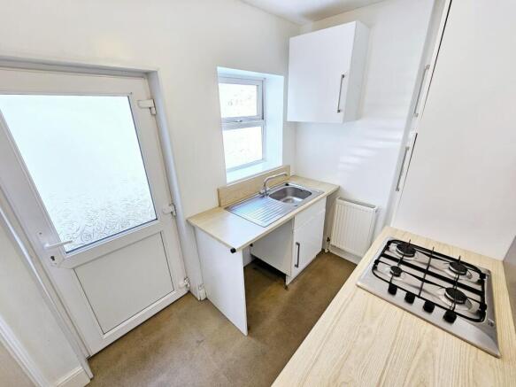 2 bed Terraced for sale Image 6