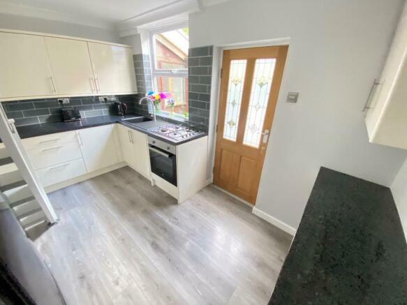 Kitchen (2).jpeg