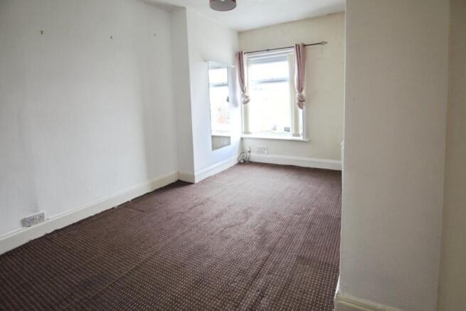 2 bed Terraced to rent Image 7