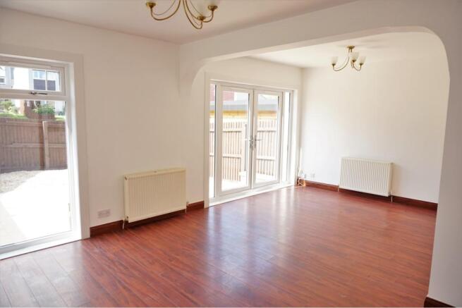 Lounge/Dining Room