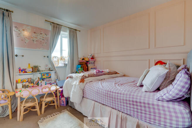 3 bed Semi-Detached for sale Image 6