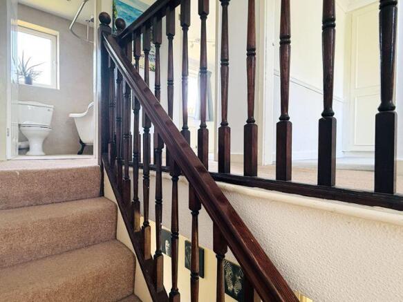 4 bed Detached for sale Image 12