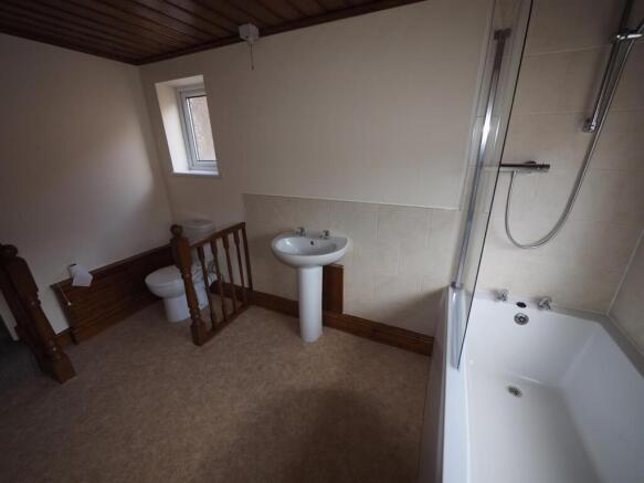 3 bed Terraced to rent Image 9