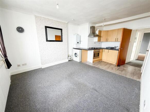 OPEN PLAN LIVING SPACE
