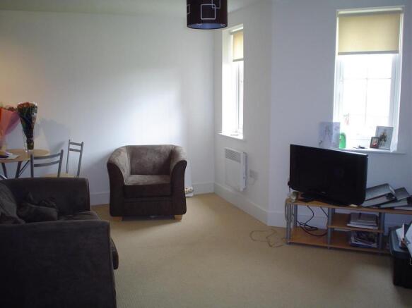 LOUNGE (irregular