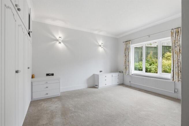 3 bed Detached for sale Image 11