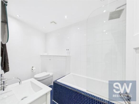 2 bed Apartment for sale Image 11