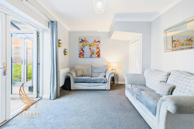 3 bed Semi-Detached for sale Image 10