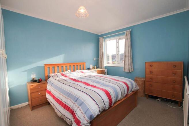 bedroom1.JPG