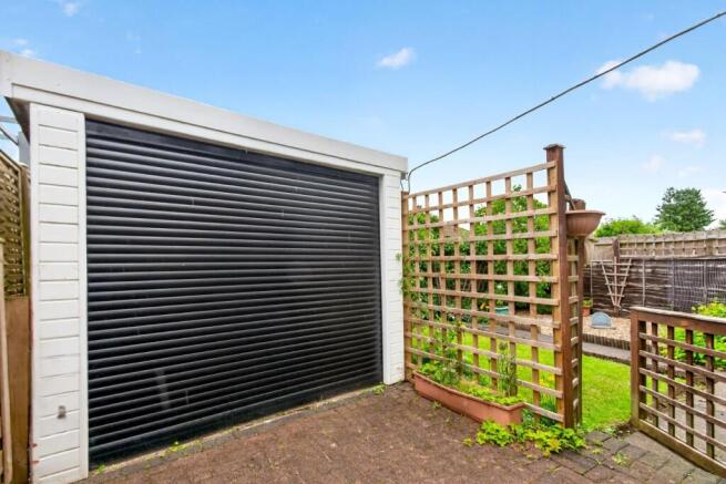 3 bed Semi-Detached for sale Image 9