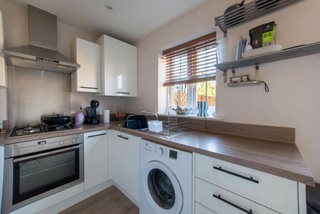 3 bed Semi-Detached for sale Image 8