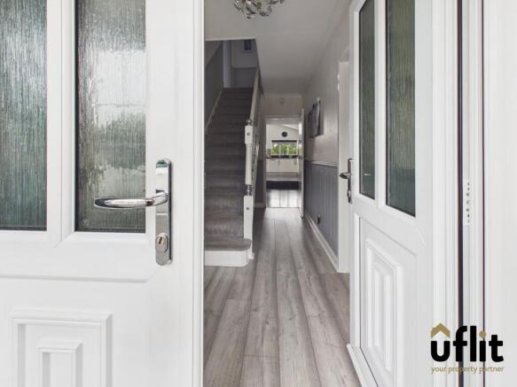 4 bed Detached for sale Image 5
