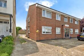 Flat 9b, Delaford Lodge, Gainsborough Drive, Westcliff-on-sea SS0 9AH