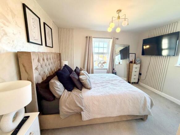 4 bed Detached for sale Image 12