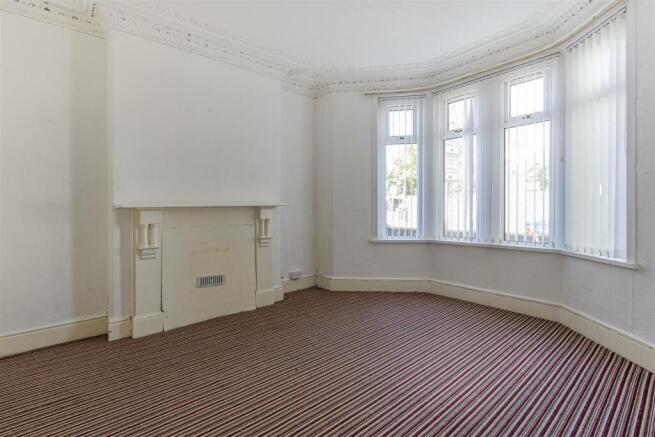 Splott Road 108 (7 of 12).jpg