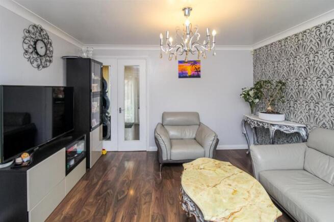 2 bed Semi-Detached for sale Image 4