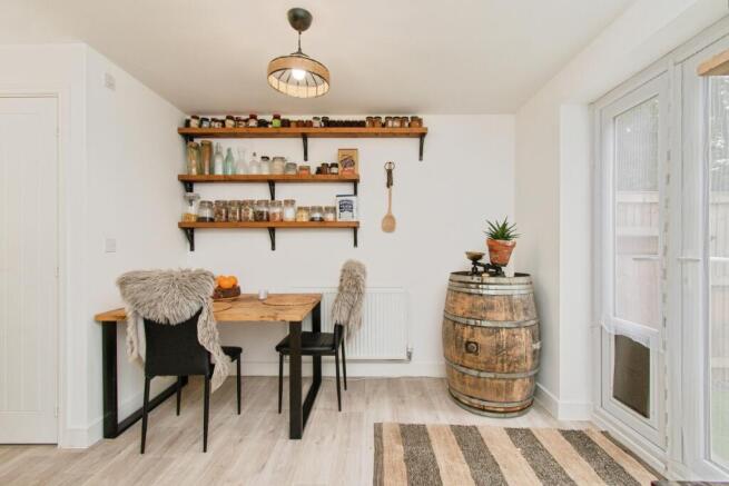 3 bed Town House for sale Image 8