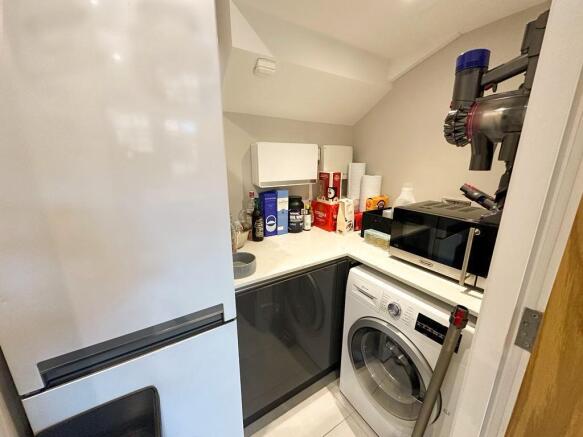3 bed Terraced for sale Image 10
