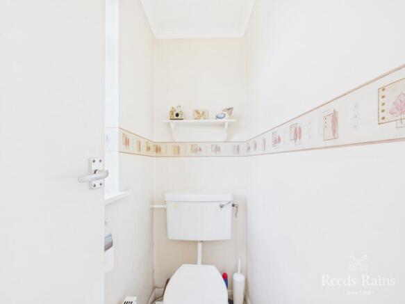 3 bed Semi-Detached for sale Image 12
