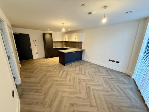 Lounge/Kitchen